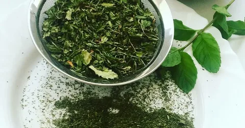 تصویر 1 از نعنا خشک گلستان با فرآوری بهداشتی و بوی ماندگار